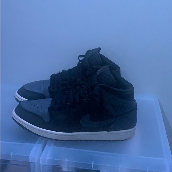 Jordan 1s - Picture 2 of 3
